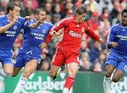 开云体育官网-赛道上的猛龙，伦纳德在F1揭幕战接管比赛，轻取马刺式传奇