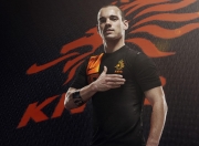 开云体育视频直播-赛道与球场的双重奏鸣，F1年度争冠焦点战与热火争冠战胜出辽宁队的启示