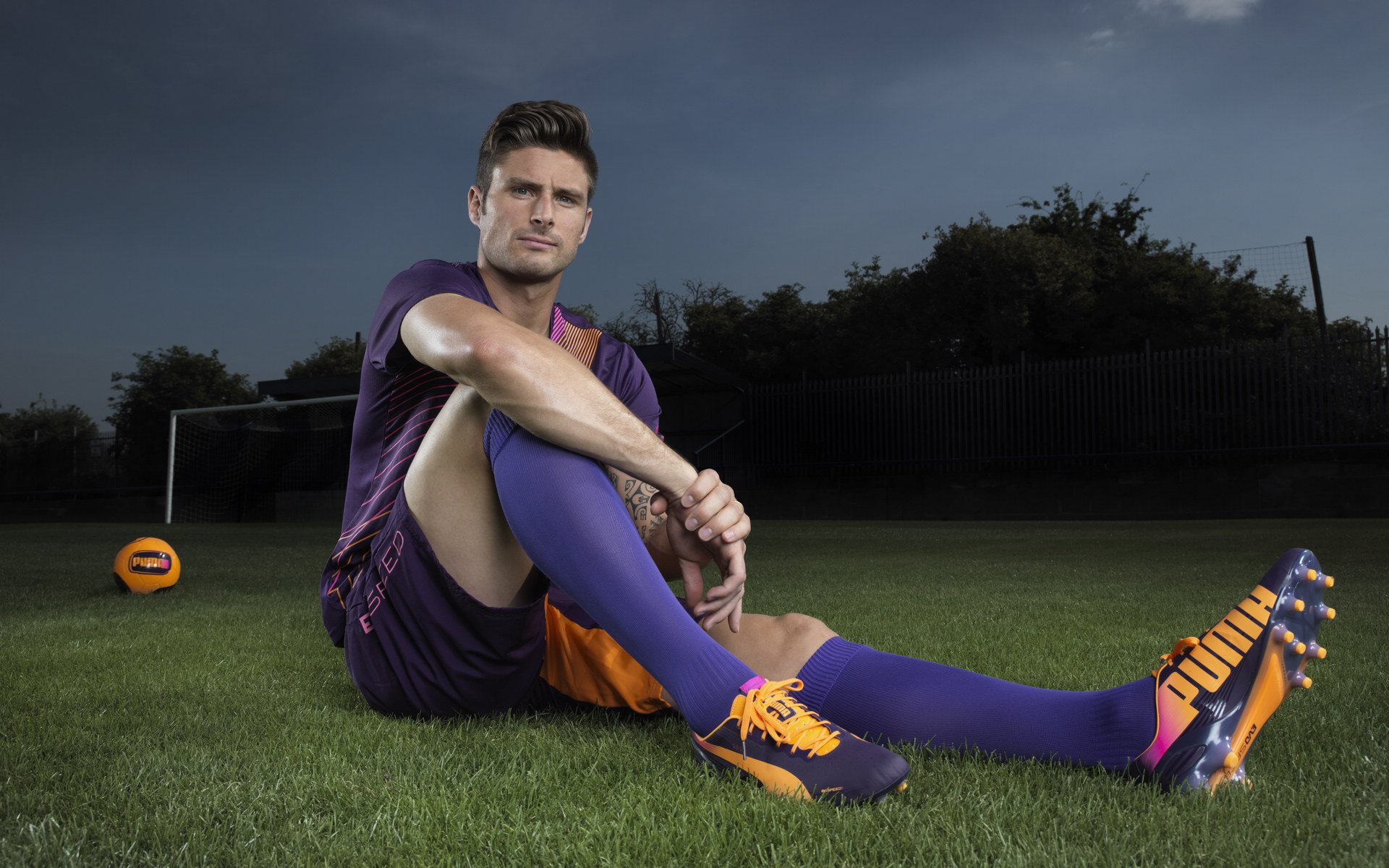 双城记，巴黎铁幕锁红军，哈兰德天威破万军